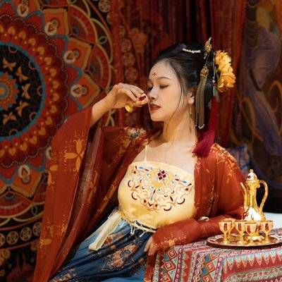 汉服模特