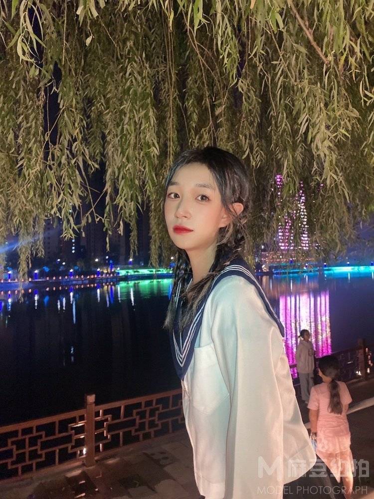夜景模特