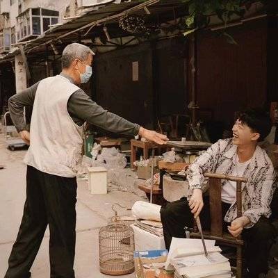 情绪模特