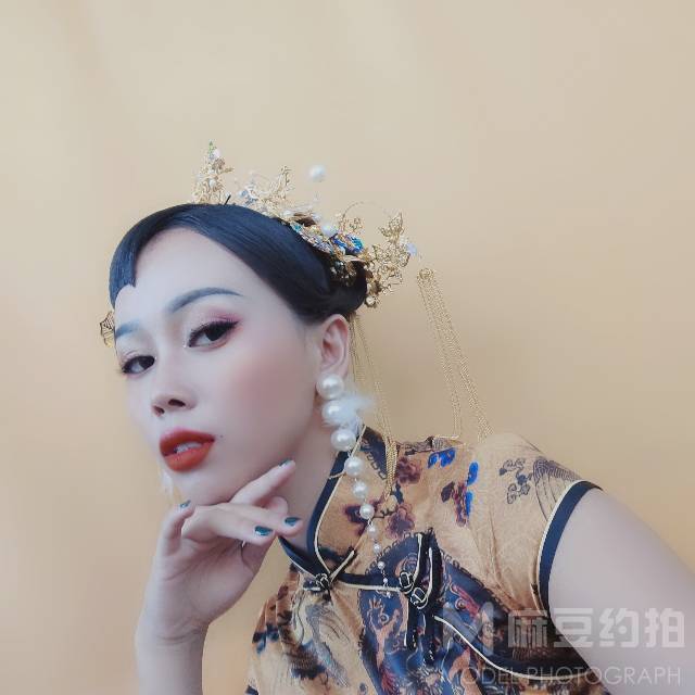 妆容模特