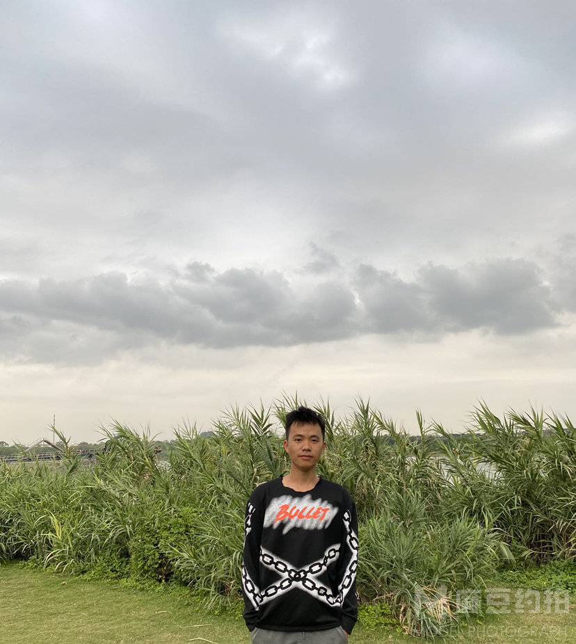 黑白模特