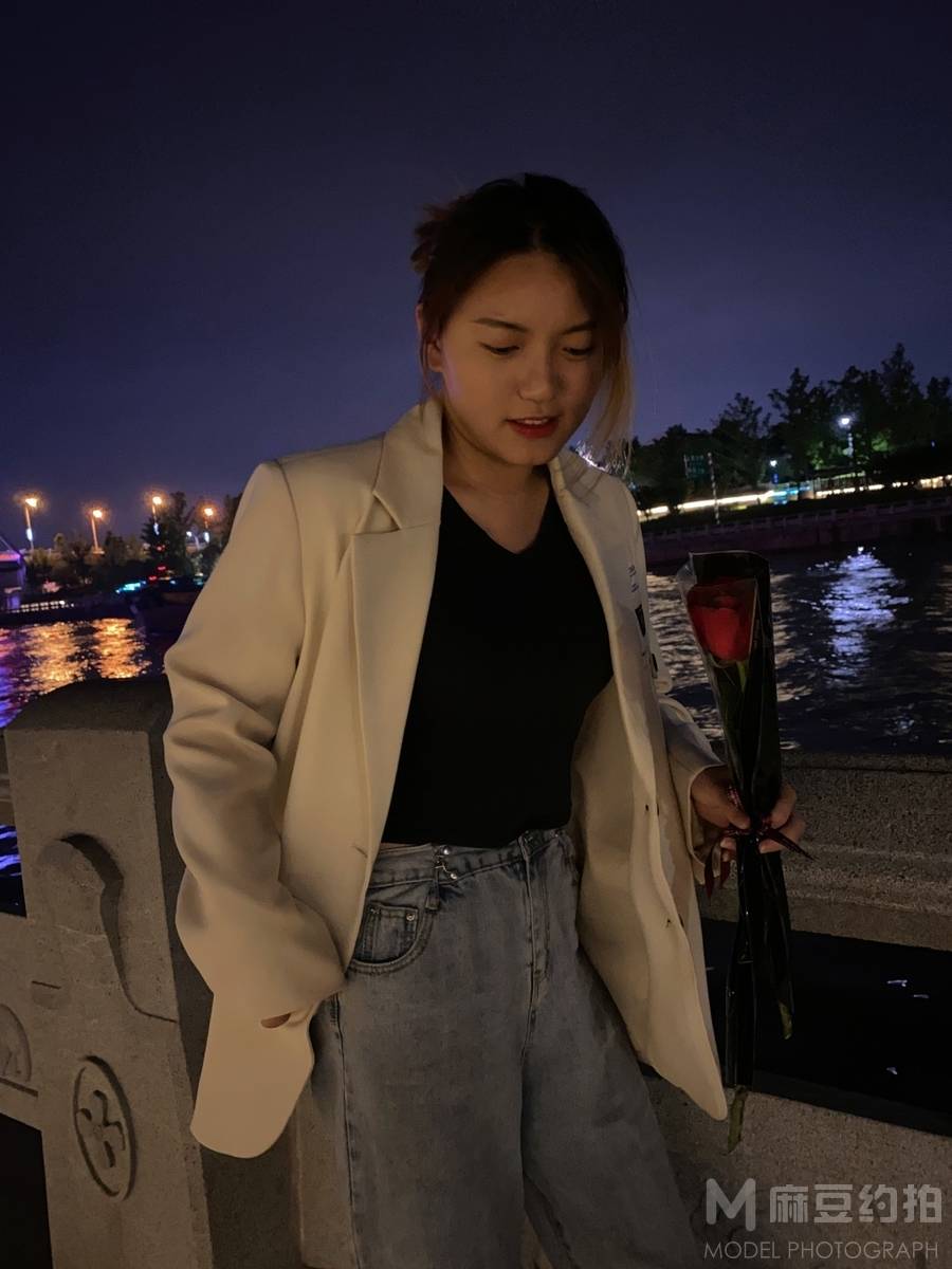 夜景模特