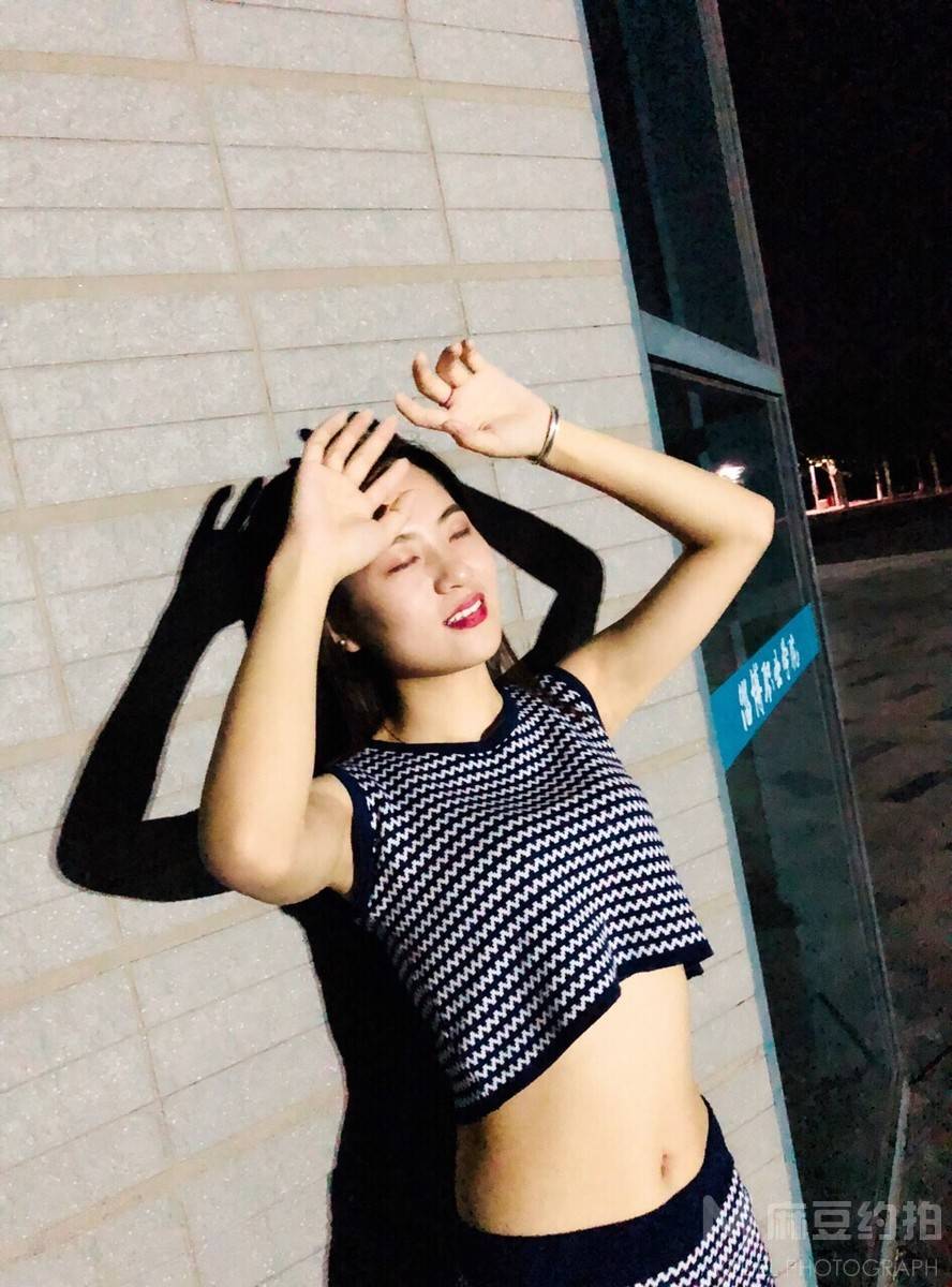 夜景模特