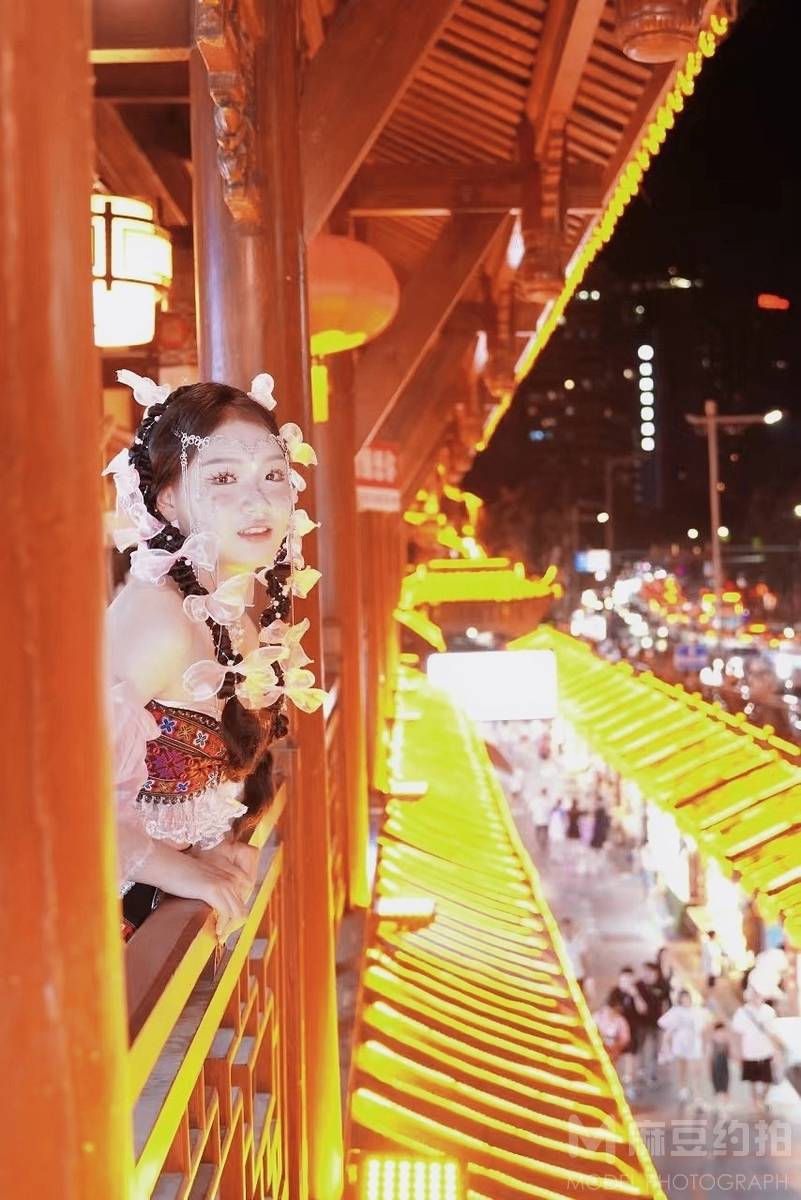 夜景模特