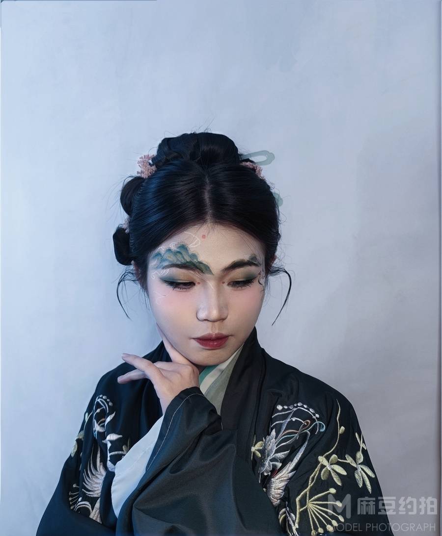 妆容模特