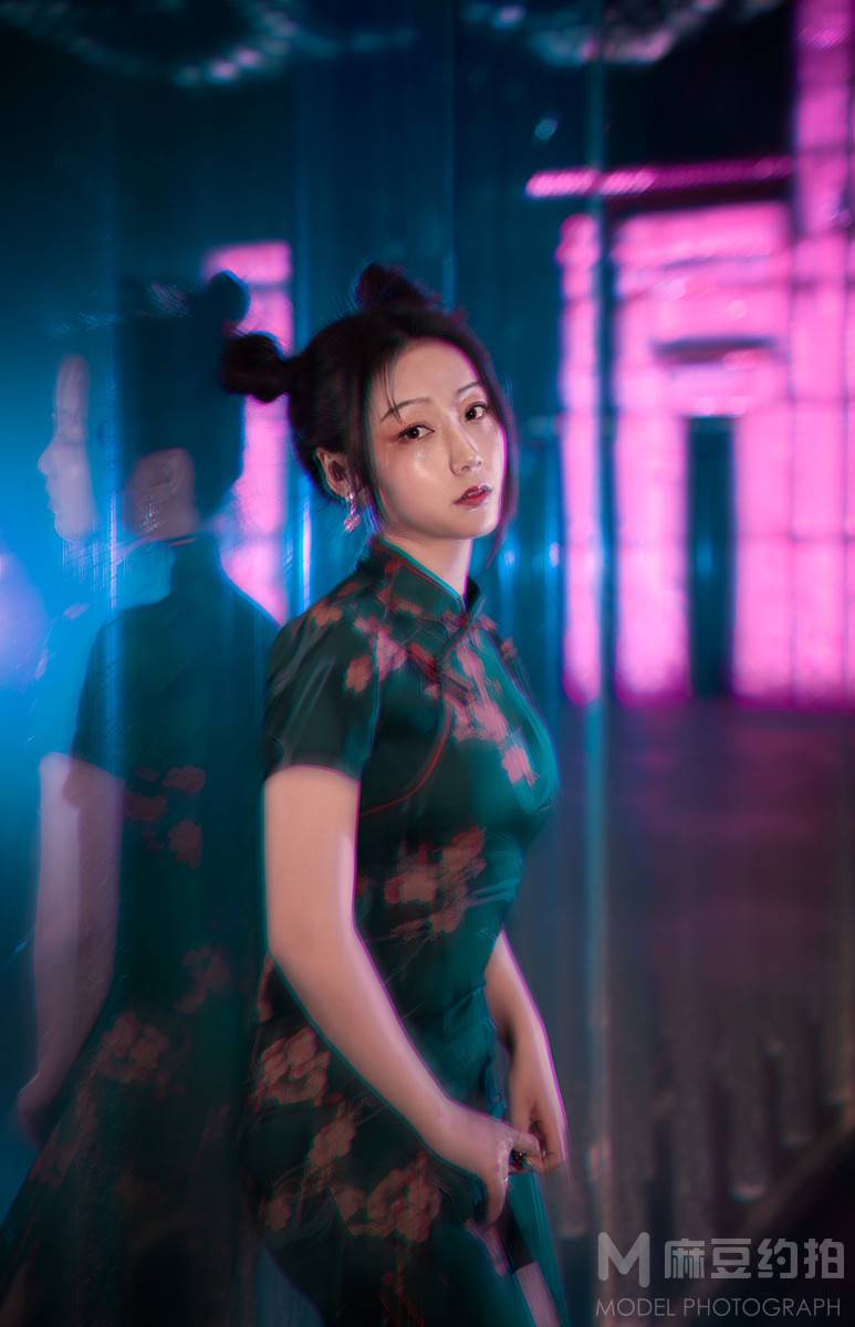夜景模特