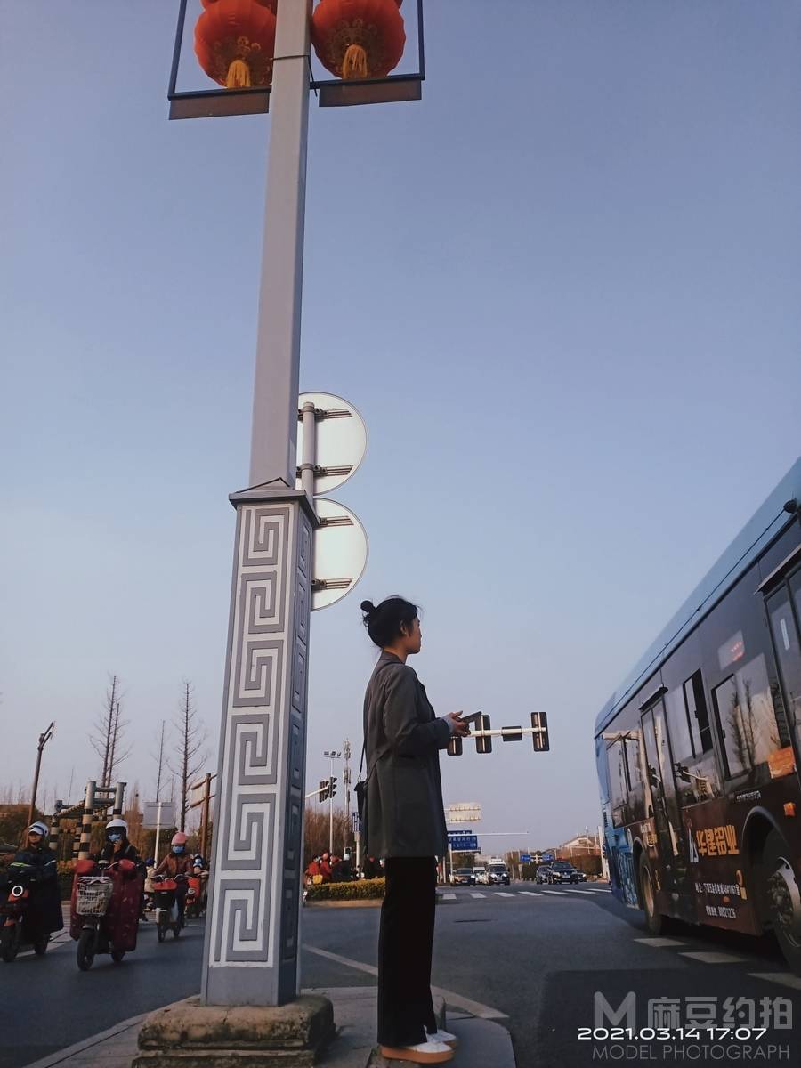 情绪模特