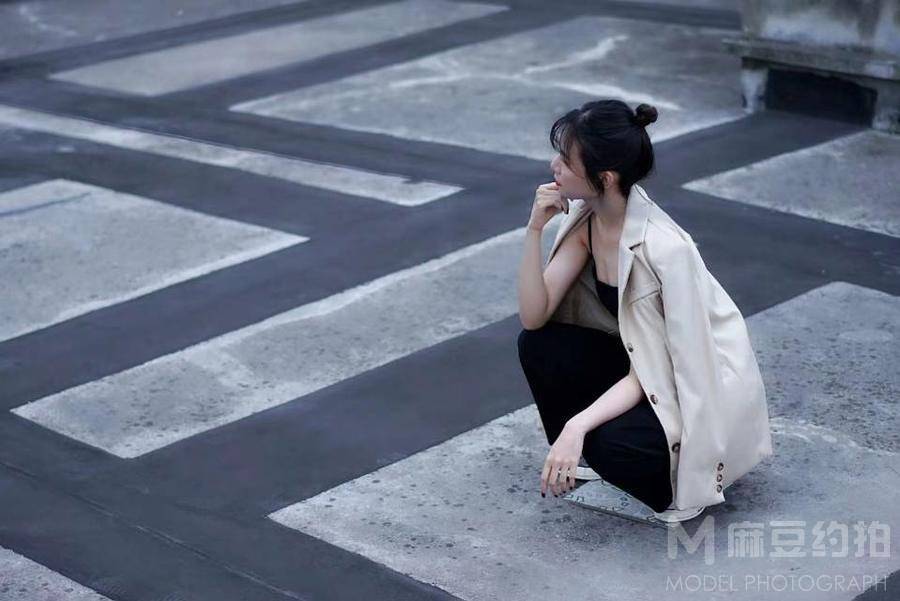 情绪模特