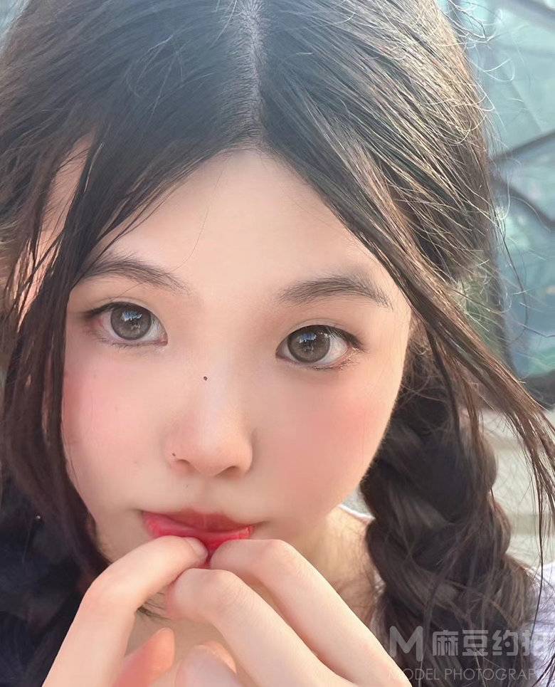 宝丽来模特