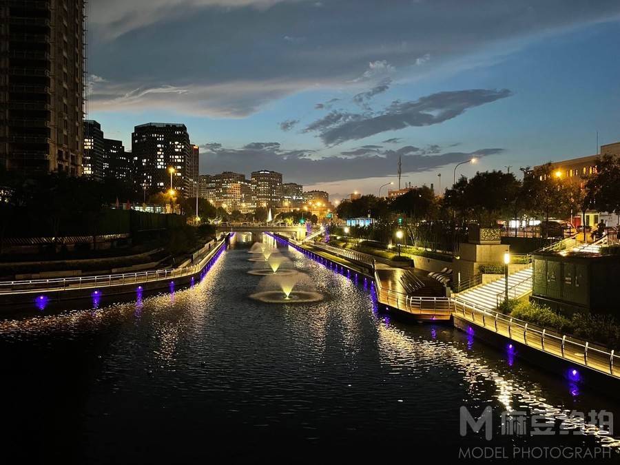 夜景模特