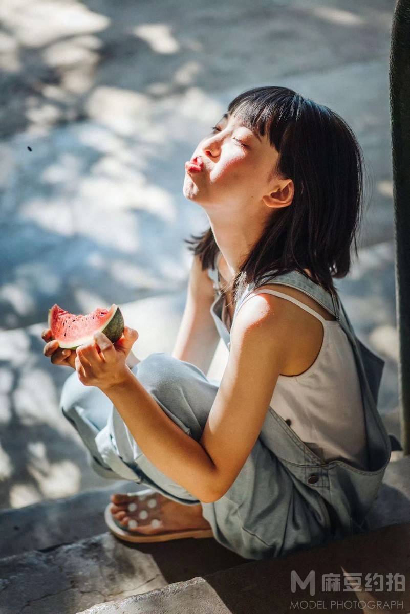 情绪模特