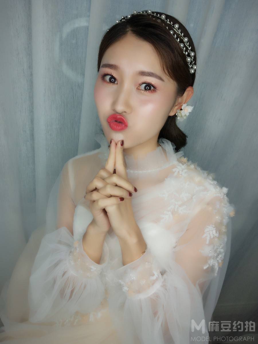 妆容模特
