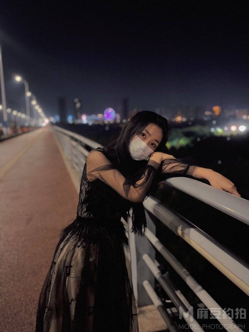 夜景模特