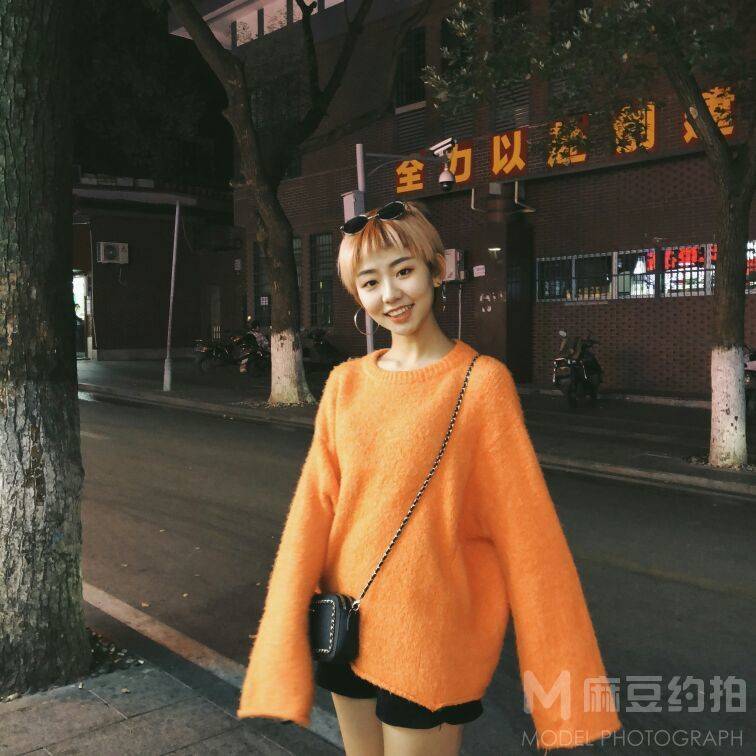 情绪模特
