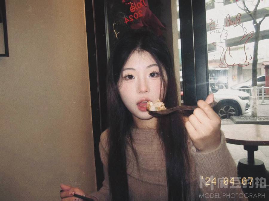 情绪模特