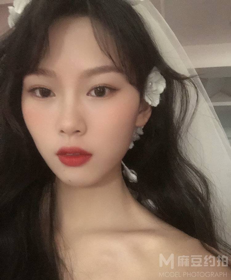 胶片模特