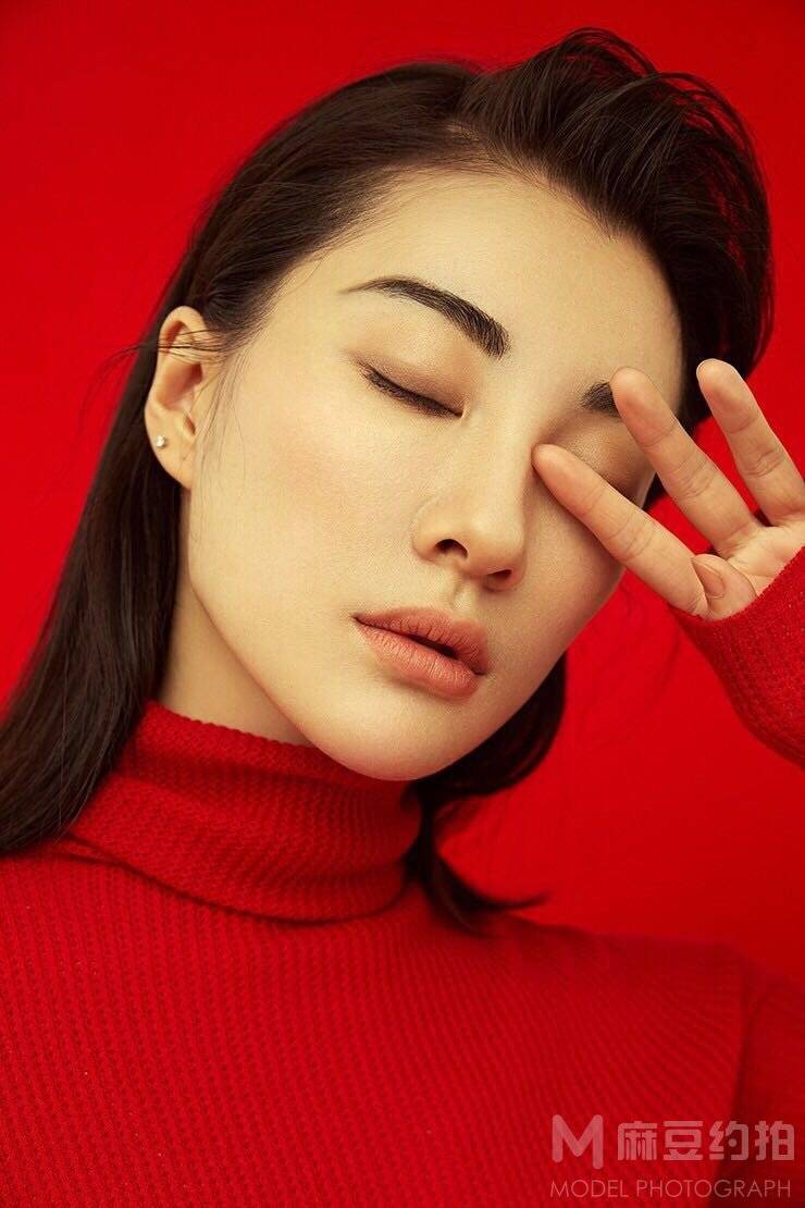 情绪模特