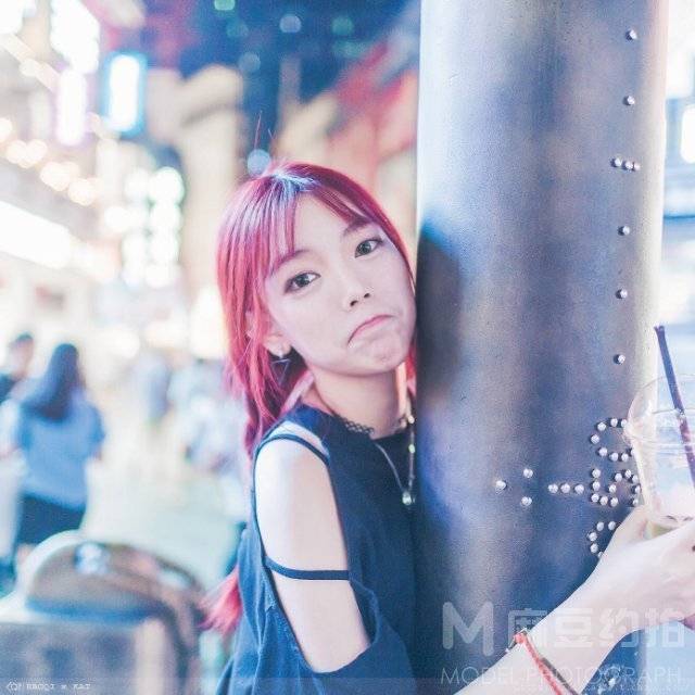 情绪模特