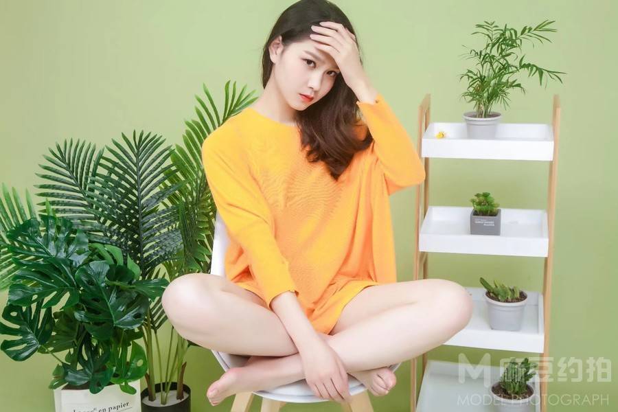 情绪模特