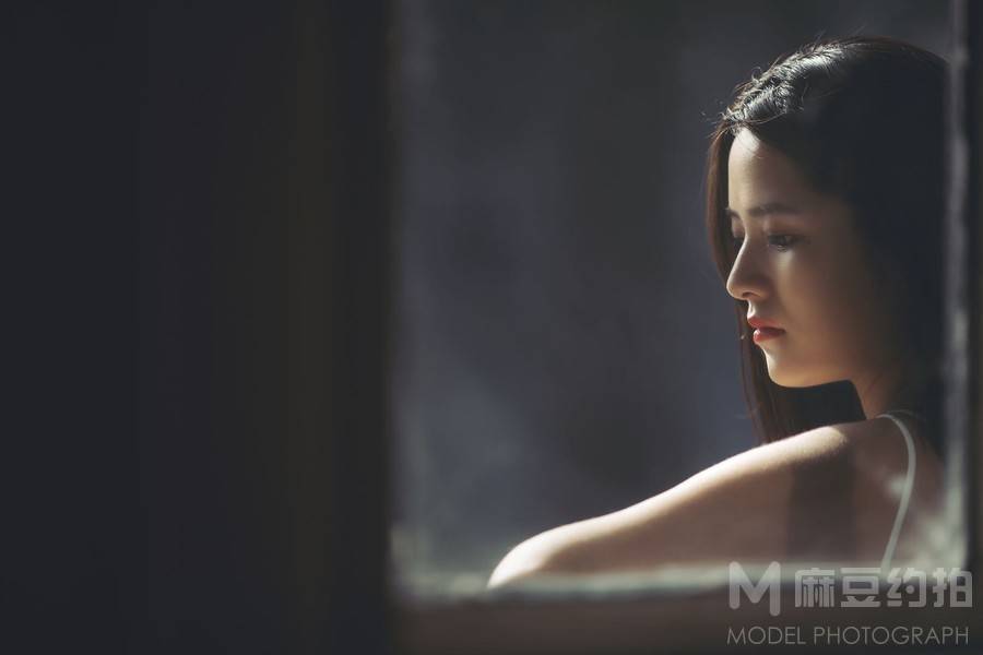 黑白模特
