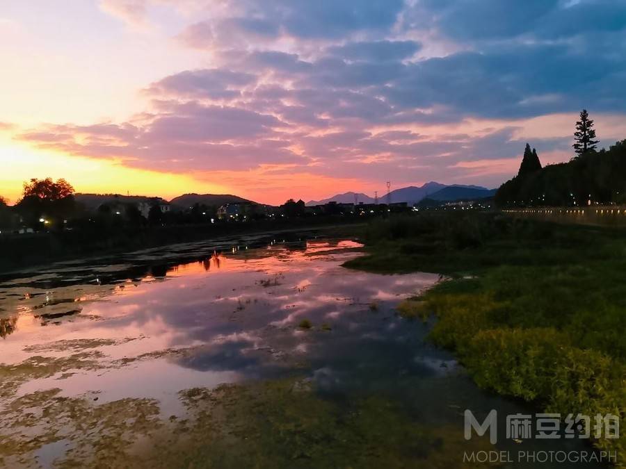 夜景模特