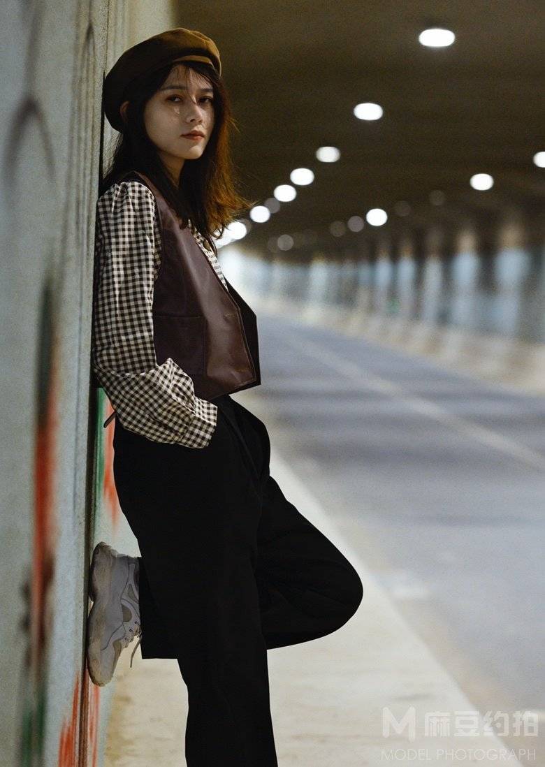 情绪模特