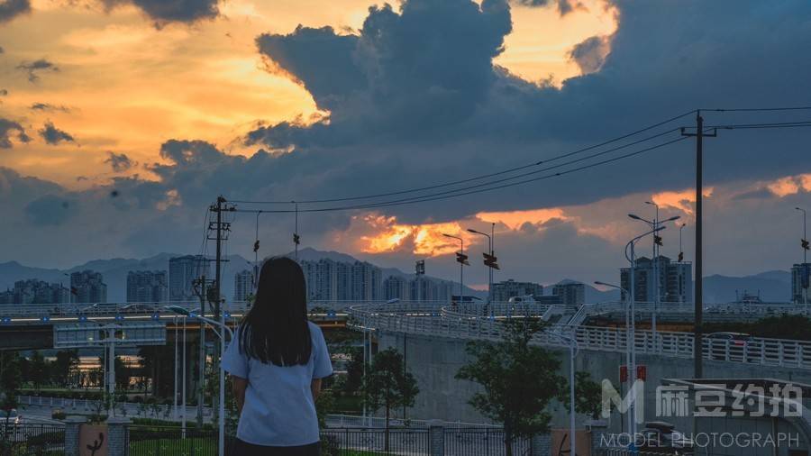 校园模特
