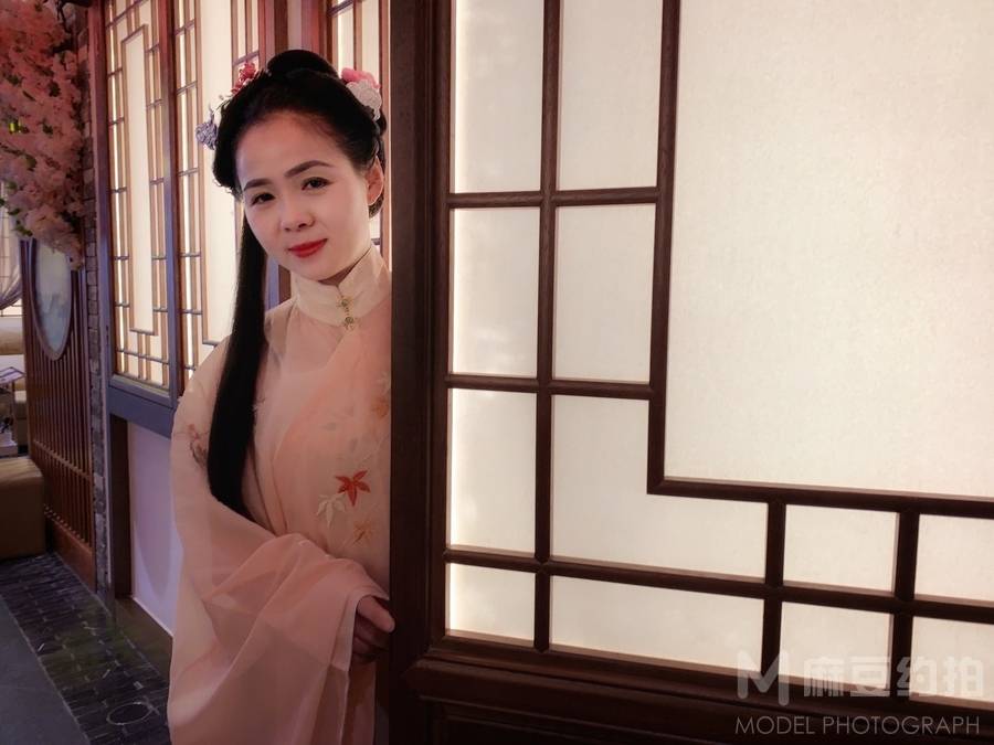 汉服模特