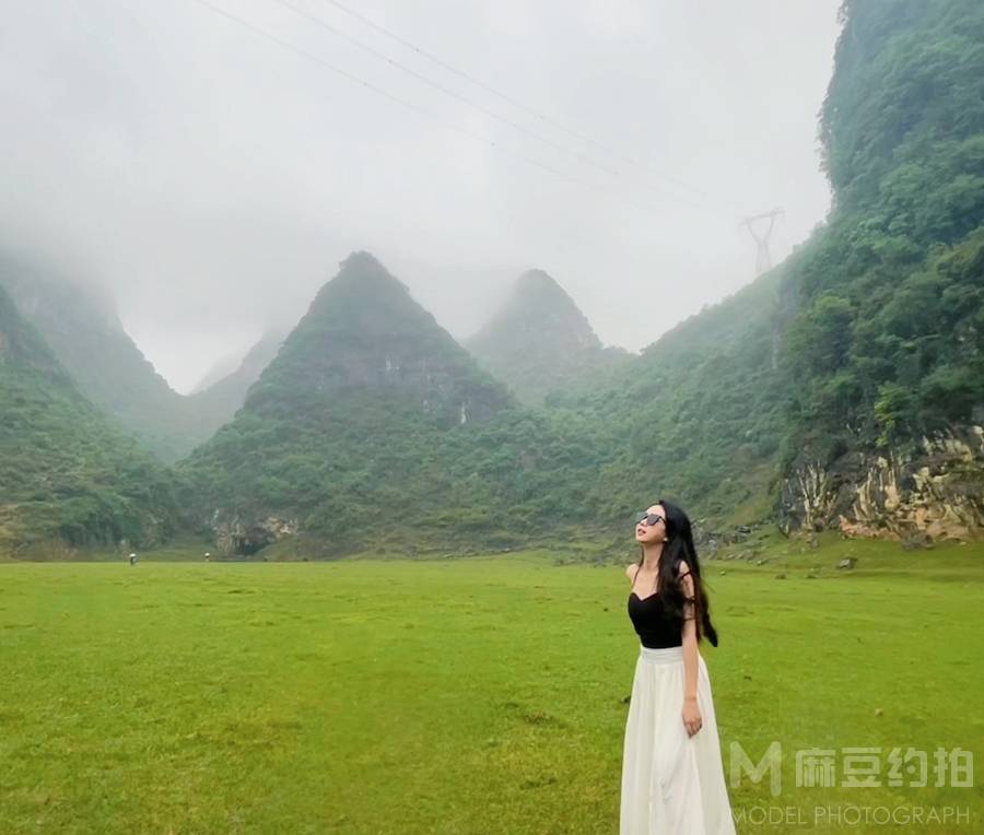 情绪模特