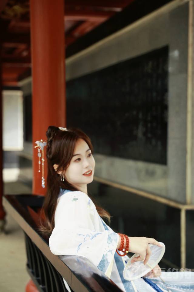 汉服模特