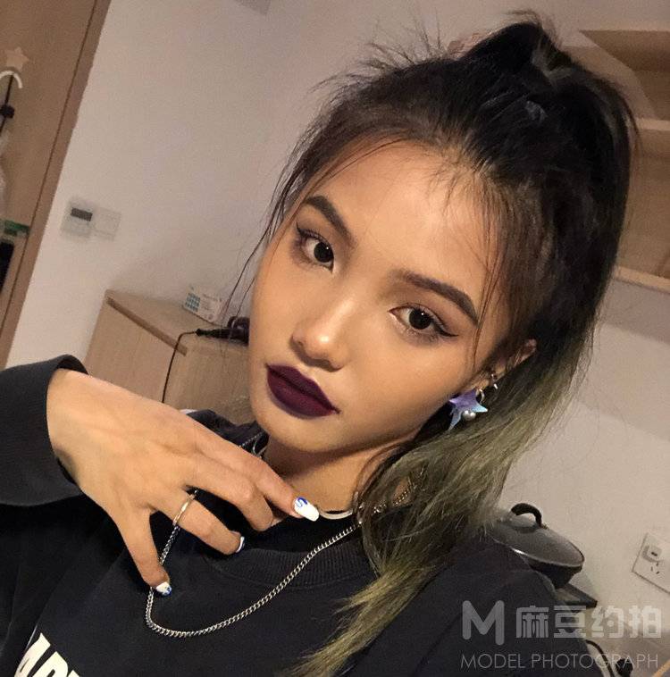 暗黑模特