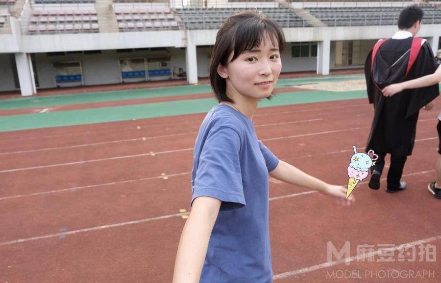 校园模特