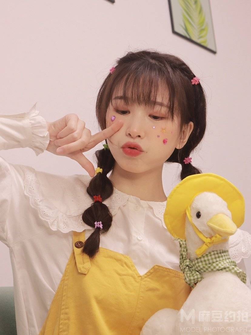 清新模特