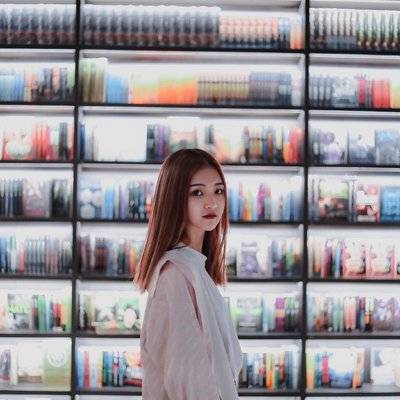 情绪模特