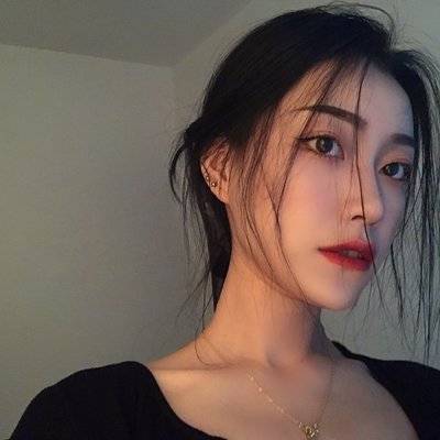 黑白模特