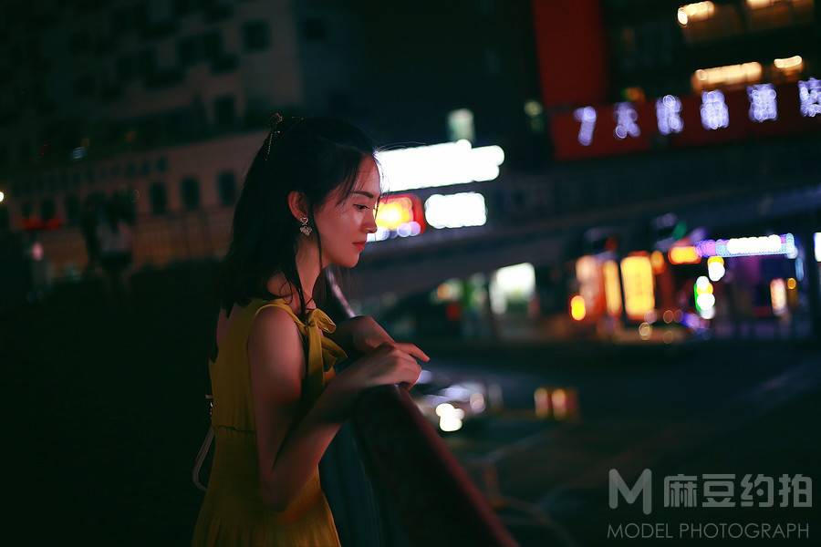 夜景模特