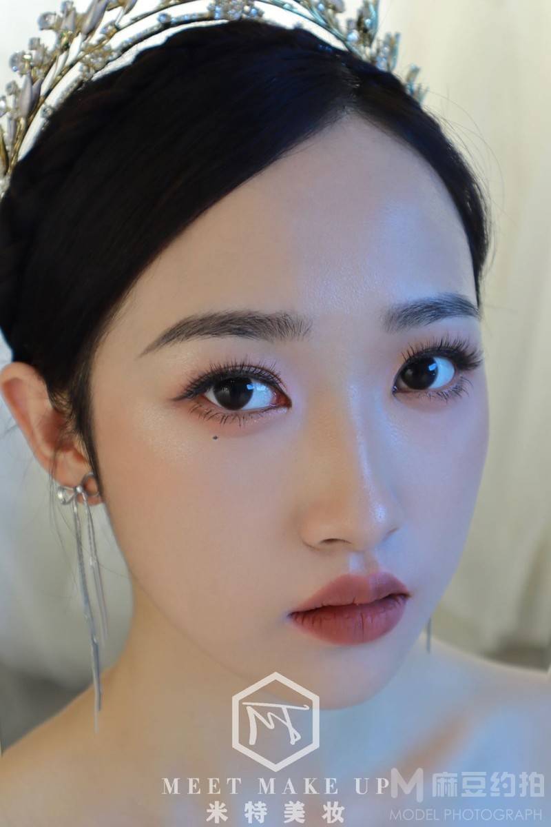 妆容模特