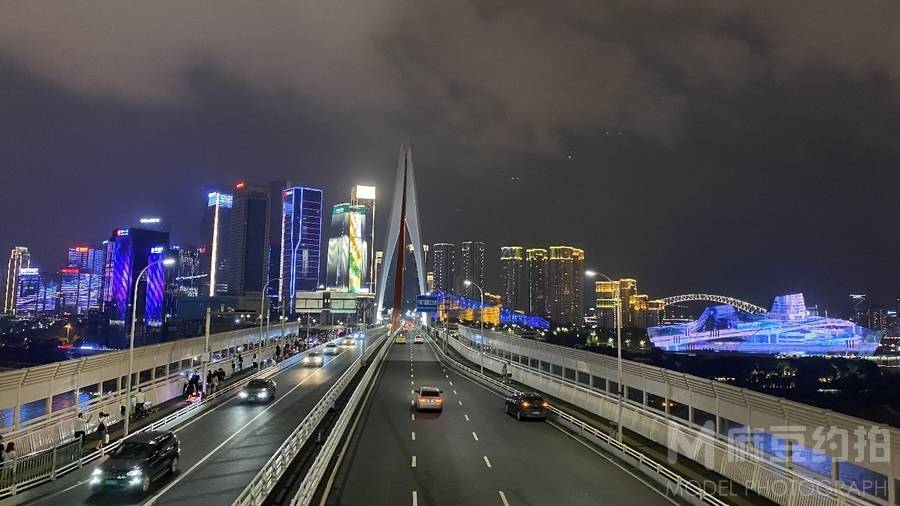 夜景模特