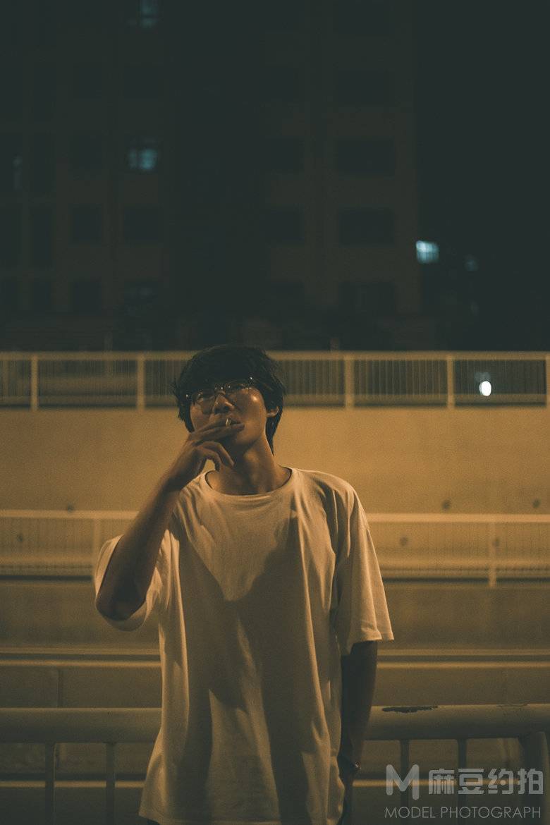 夜景模特