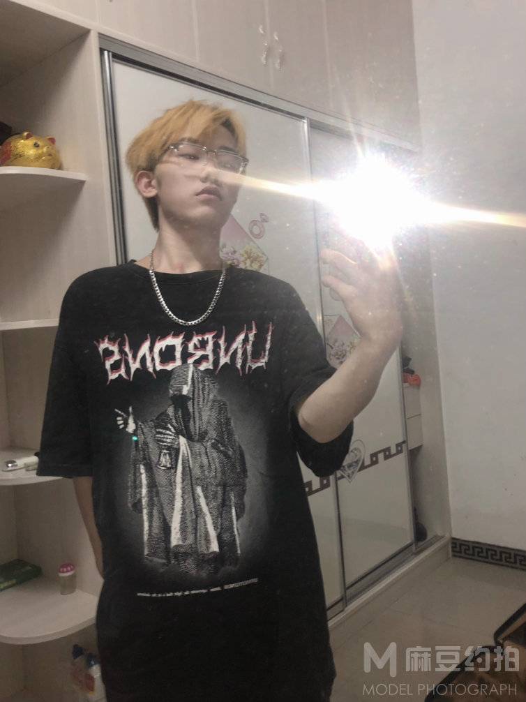 暗黑模特