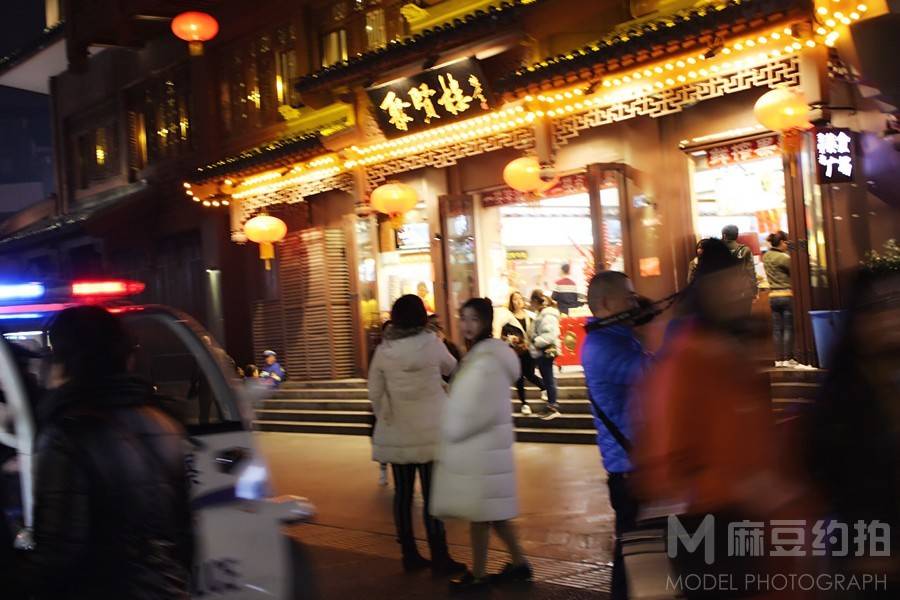 夜景模特