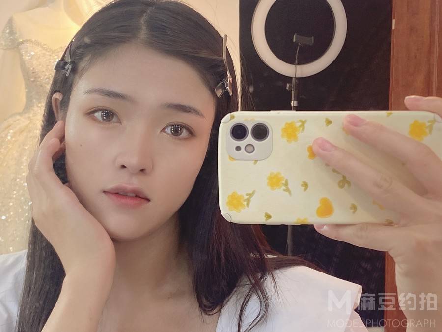 妆容模特