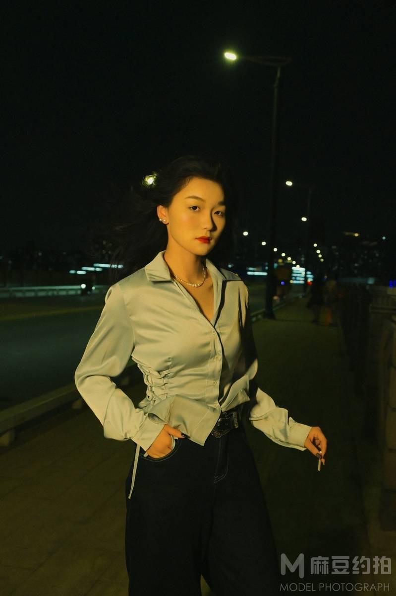 夜景模特