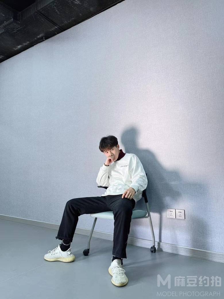 黑白模特