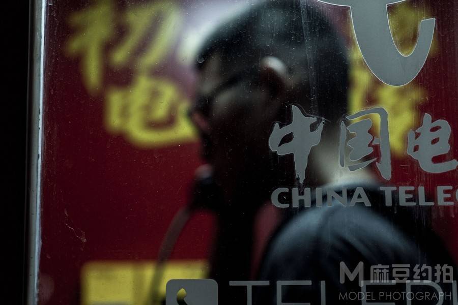 黑白模特