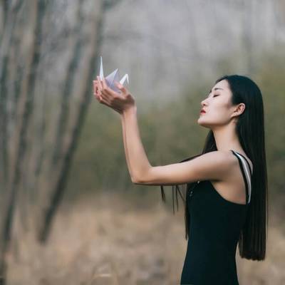 情绪模特