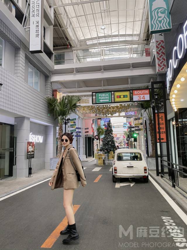 校园模特