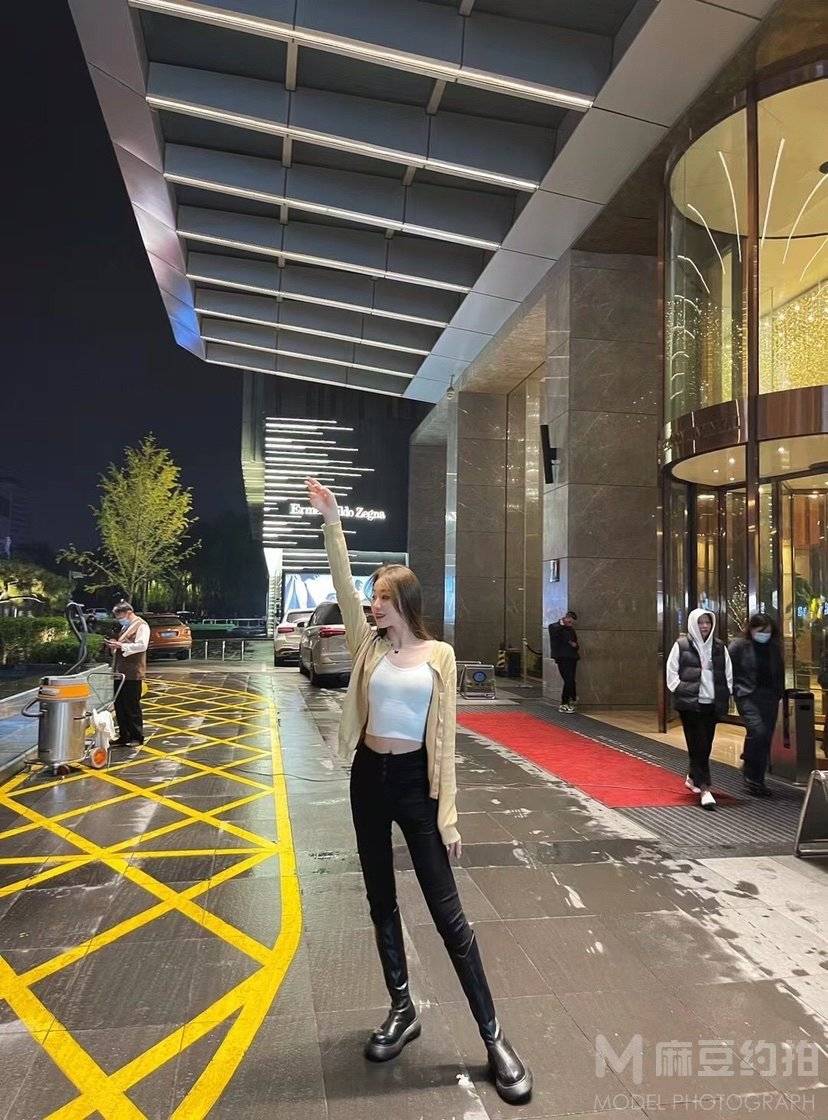校园模特