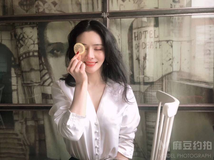宝丽来模特