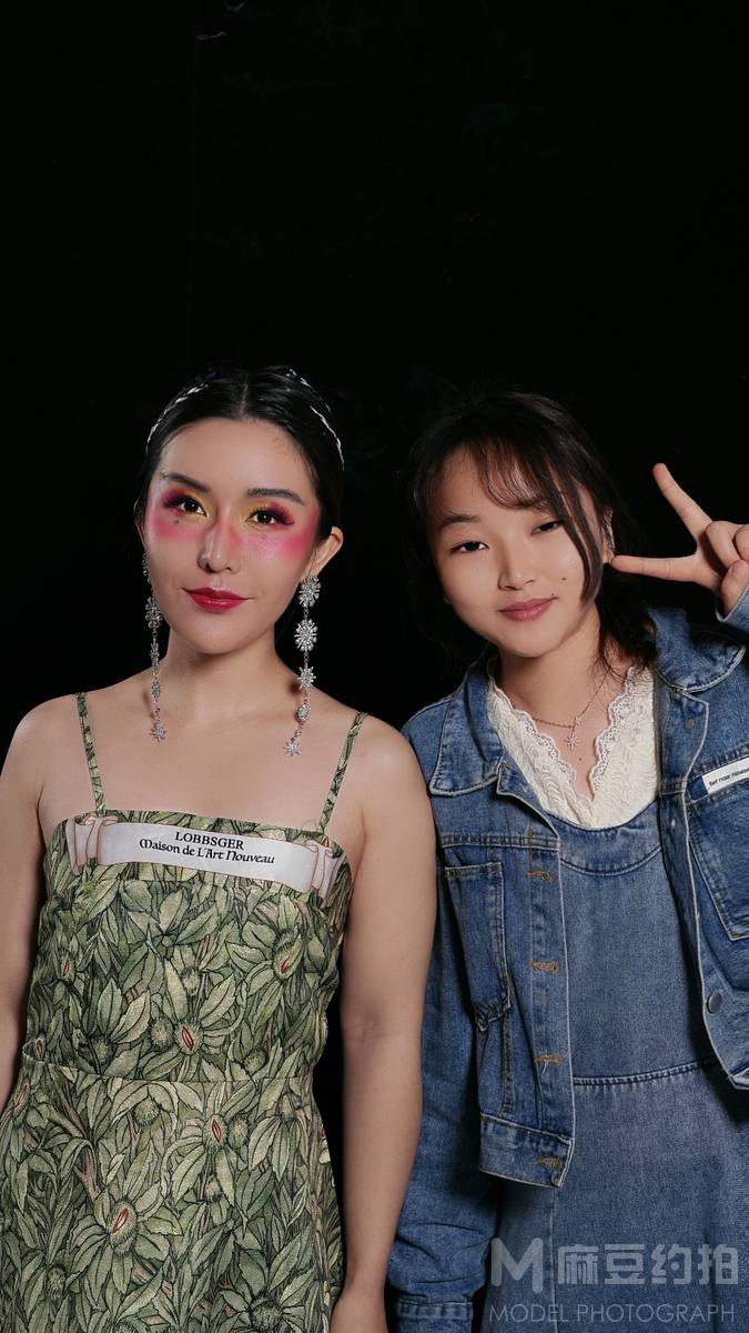 妆容模特